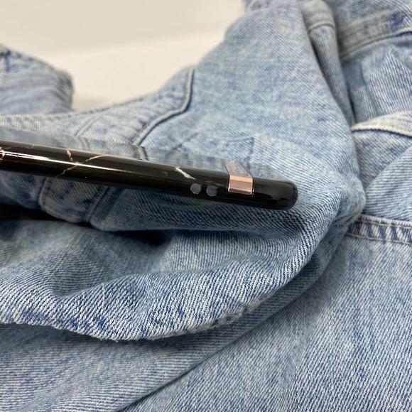 iPhone 7/8 Case NEW Black Gold Marble Print Cover - Picture 3 of 5